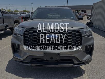 Used 2025 Ford Explorer ST-Line w/ Premium Package
