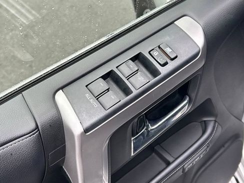 Used 2018 Toyota 4Runner Limited AWD/4WD image 15