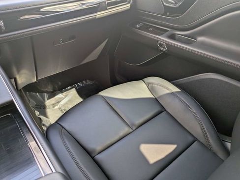 Used 2023 Lincoln Aviator Standard image 16