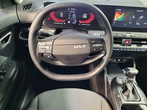 Used 2025 Kia K4 FWD image 22