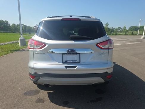 Used 2016 Ford Escape Titanium w/ Equipment Group 301A FWD image 9
