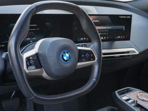 Used 2024 BMW iX xDrive50 AWD/4WD image 7