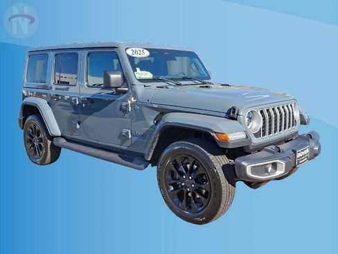 Certified 2025 Jeep Wrangler Unlimited Sahara AWD/4WD image 1