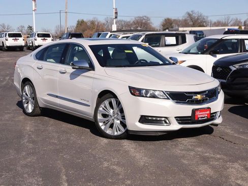 Used 2018 Chevrolet Impala Premier w/ Premier Confidence Package image 2