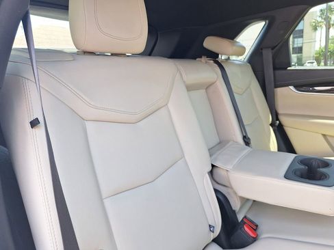Used 2019 Cadillac XT5 FWD image 27