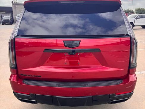 Used 2025 Cadillac Escalade Sport Platinum image 7