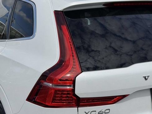 Used 2023 Volvo XC60 B5 Core w/ Climate Package AWD/4WD image 11