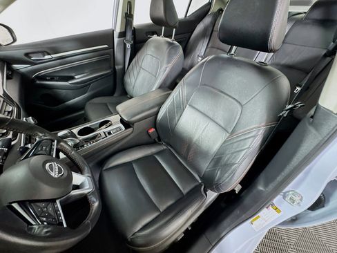 Used 2023 Nissan Altima 2.5 SR w/ SR Premium Package image 15