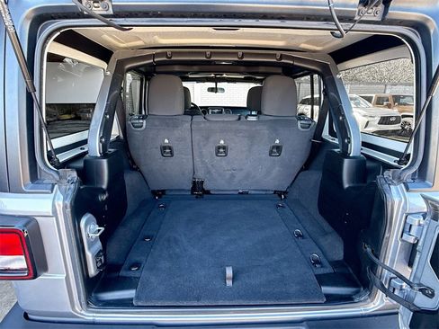 Used 2021 Jeep Wrangler Unlimited Sport image 29