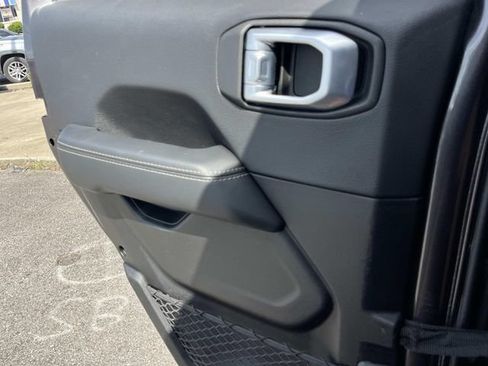Used 2021 Jeep Wrangler Unlimited Sahara w/ Cold Weather Group AWD/4WD image 17