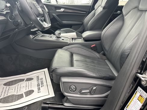 Used 2019 Audi SQ5 Premium Plus w/ Premium Plus Package image 9