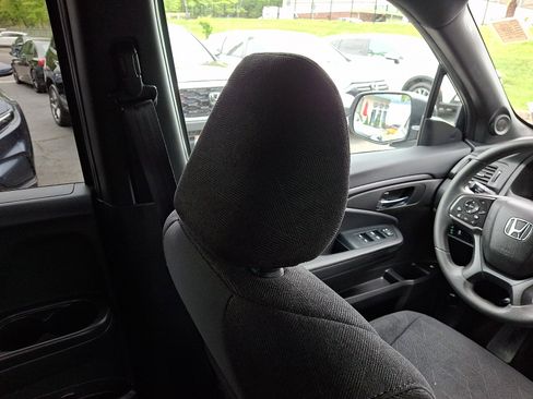 Certified 2022 Honda Pilot Sport image 13