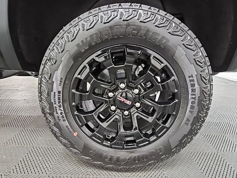 New 2026 GMC Canyon Elevation w/ Convenience Package RWD image 43