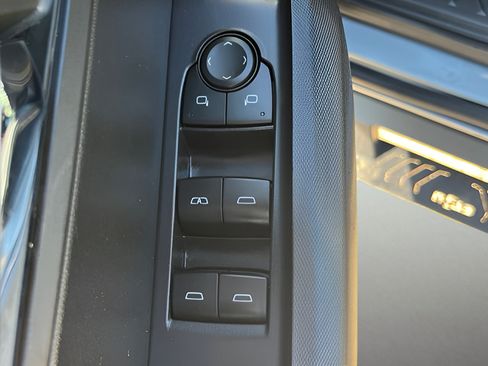 Used 2023 Chevrolet Colorado LT w/ LT Convenience Package II AWD/4WD image 13