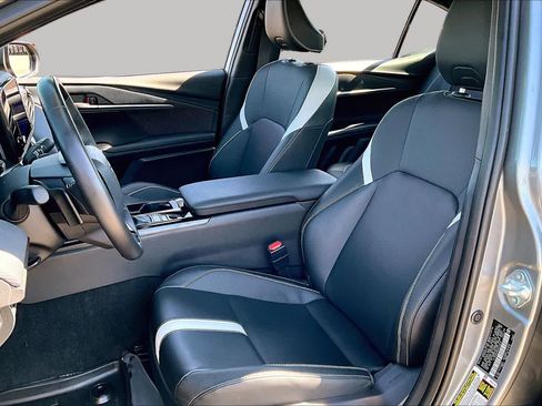 Certified 2025 Toyota Camry SE w/ Convenience Package FWD image 7