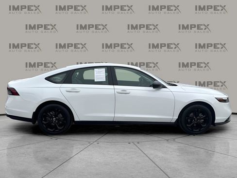 Used 2025 Honda Accord SE image 6