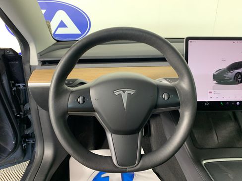 Used 2023 Tesla Model 3 Standard Range RWD image 18