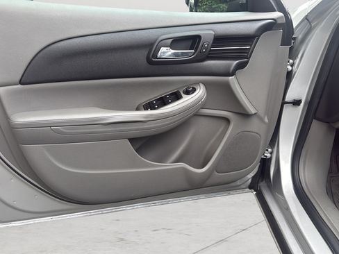 Used 2014 Chevrolet Malibu LS FWD image 11