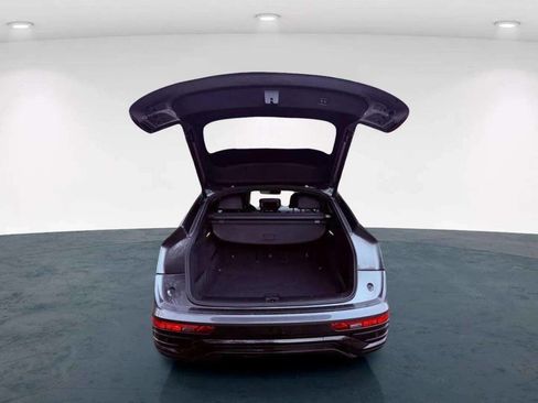 Used 2024 Audi Q5 2.0T Premium image 18