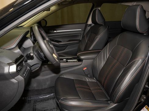 Certified 2024 Nissan Altima 2.0 SR image 11