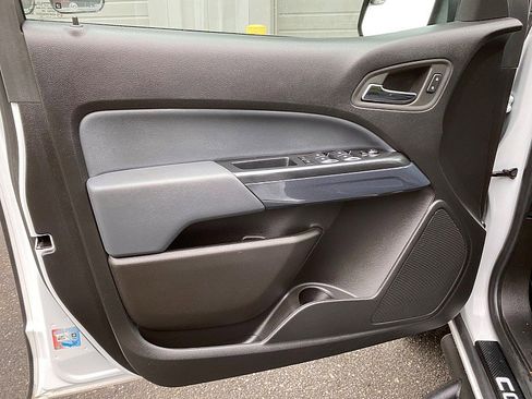 Used 2022 Chevrolet Colorado Z71 image 25
