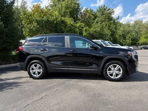 Used 2024 GMC Terrain SLE w/ Driver Convenience Package AWD/4WD image 10