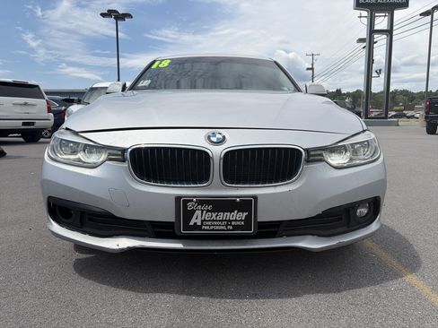 Used 2018 BMW 320i xDrive Sedan AWD/4WD image 6
