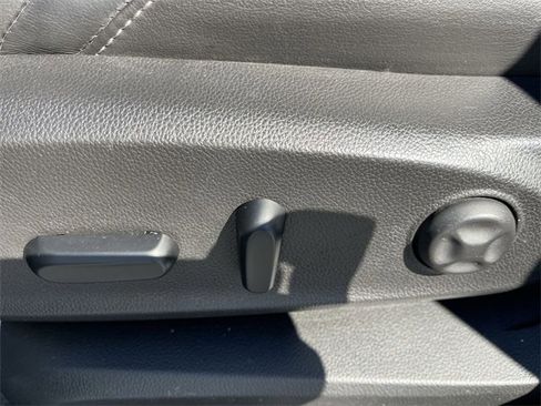 Used 2020 Buick Envision Essence image 12