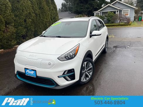 Used 2022 Kia Niro EX image 2