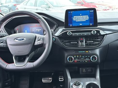 Used 2024 Ford Escape ST-Line image 7