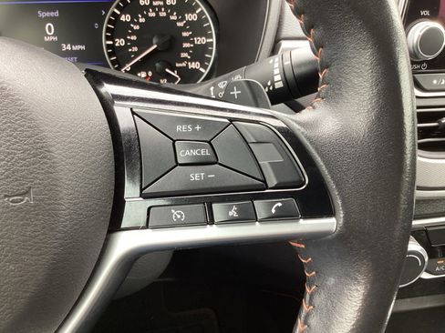 Used 2024 Nissan Altima 2.5 SR image 6