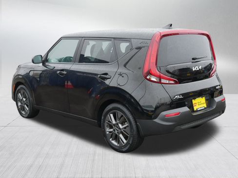 Certified 2022 Kia Soul EX image 5