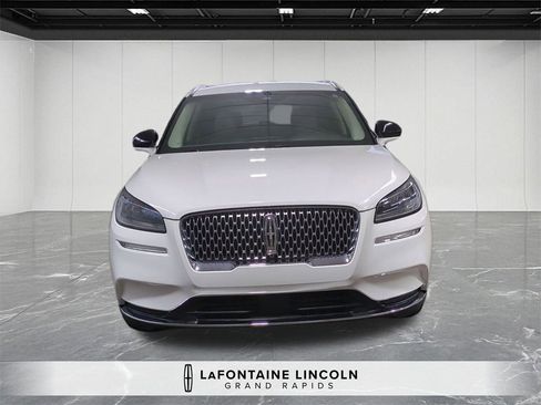 Certified 2022 Lincoln Corsair Standard w/ Equipment Group 101A image 8