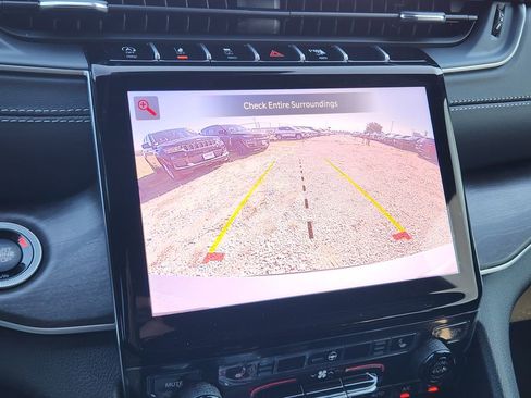 New 2025 Jeep Grand Cherokee L Limited image 13