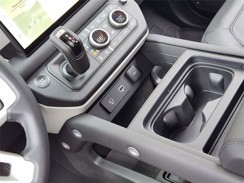 New 2024 Land Rover Defender 130 S image 15