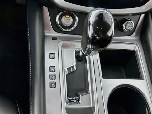 Used 2024 Nissan Murano SV AWD/4WD image 23