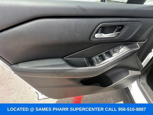 Used 2026 Nissan Rogue SV FWD image 17
