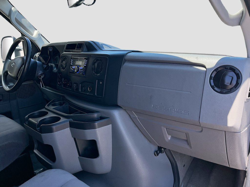 Used 2014 Ford E-350 and Econoline 350 XLT RWD image 26