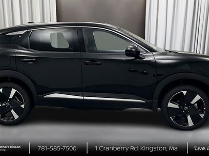 New 2025 Nissan Kicks SR w/ SR Premium Package