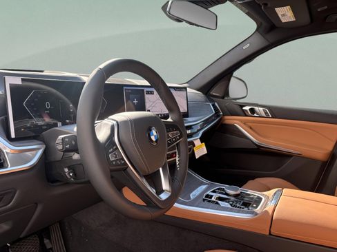 Used 2026 BMW X5 xDrive40i w/ Climate Comfort Package image 10