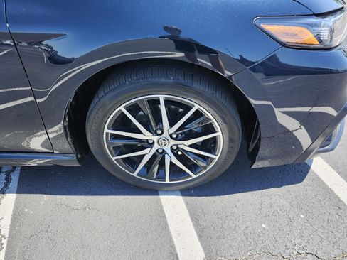 Used 2021 Toyota Camry SE FWD image 9