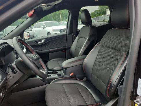 Used 2023 Ford Escape ST-Line w/ Tech Pack #1 AWD/4WD image 7