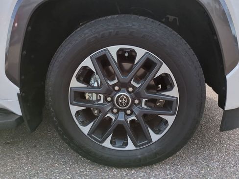 Used 2023 Toyota Sequoia Limited image 11