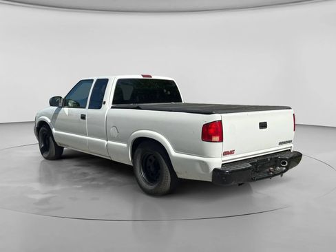Used 2000 GMC Sonoma SLS w/ SLS Super Spec Pkg 3 RWD image 3