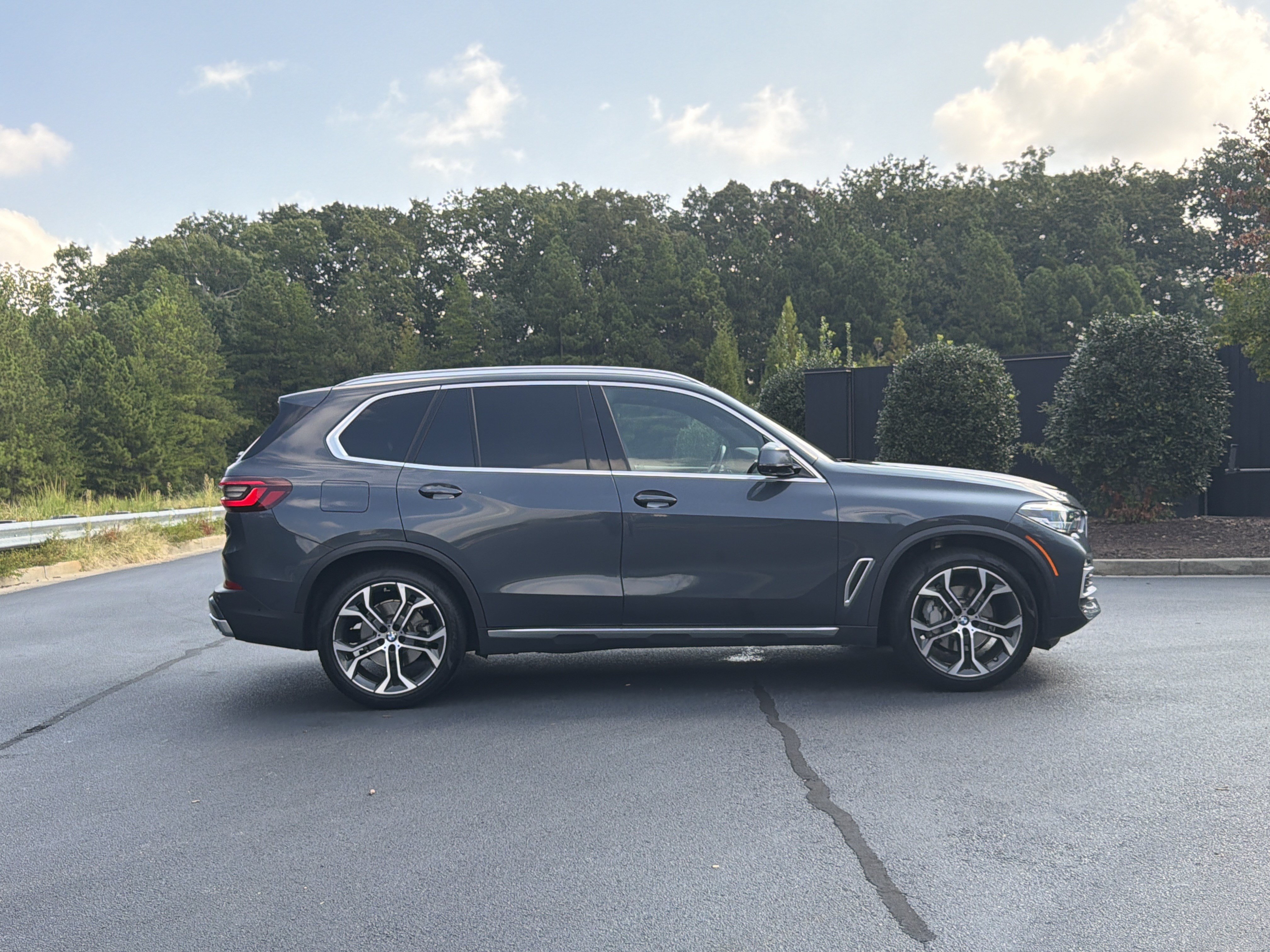 Used 2021 BMW X5 sDrive40i w/ Premium Package RWD image 5