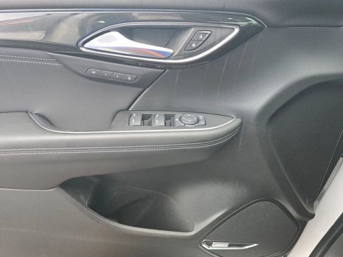 Used 2025 Buick Envision Preferred AWD/4WD image 26