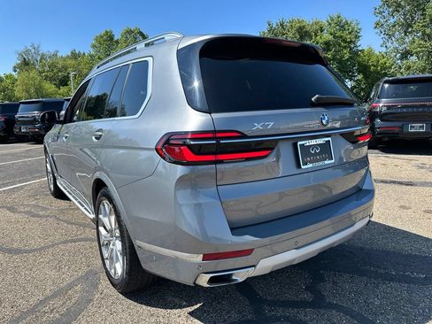 Used 2024 BMW X7 xDrive40i AWD/4WD image 12