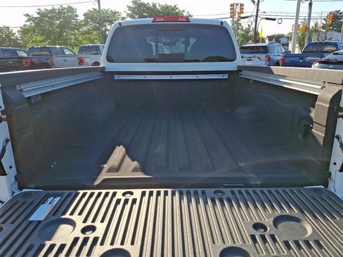 Used 2024 Nissan Frontier SV AWD/4WD image 27