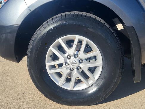 Used 2021 Nissan Frontier SV image 11