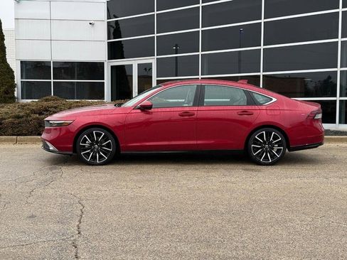 Used 2023 Honda Accord Touring image 6